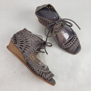 Jeffrey Campbell Rodillo Wedge Sandal Womens 6 Taupe Open Toe Laser Cut Lace Up